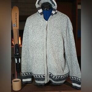 American Eagle Outfitters Zip-Up Gray Sweater Mama Bear & cub A-101